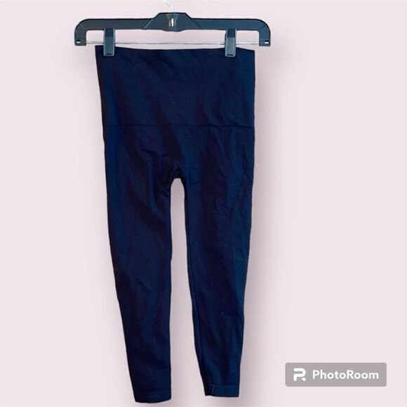 SPANX Red Hot Legging - Picture 1 of 4